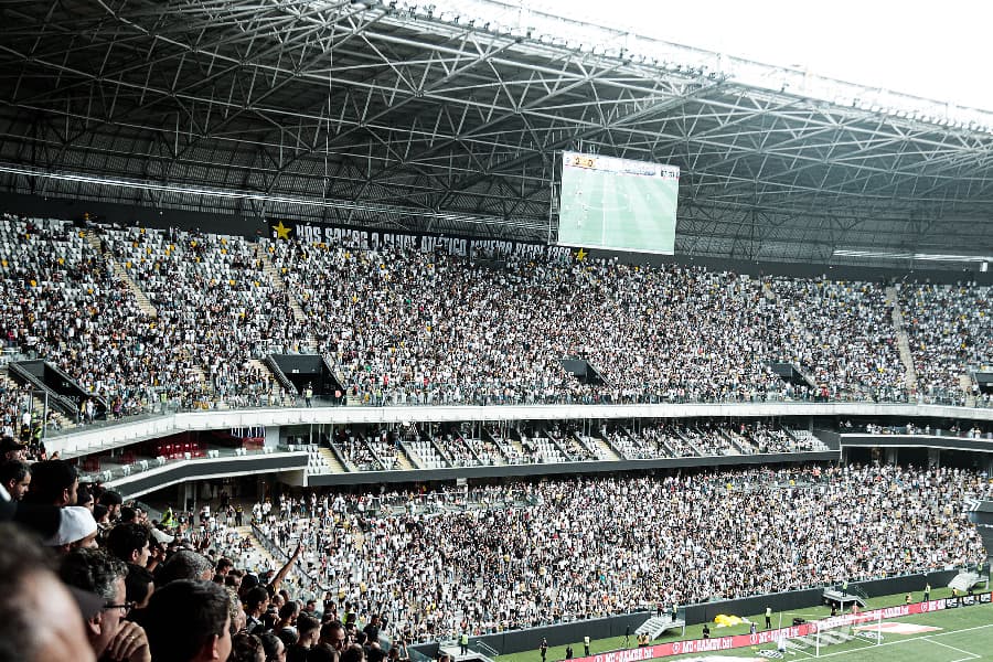 Cruzeiro e Atlético-MG anunciam clássicos com torcida única até 2025