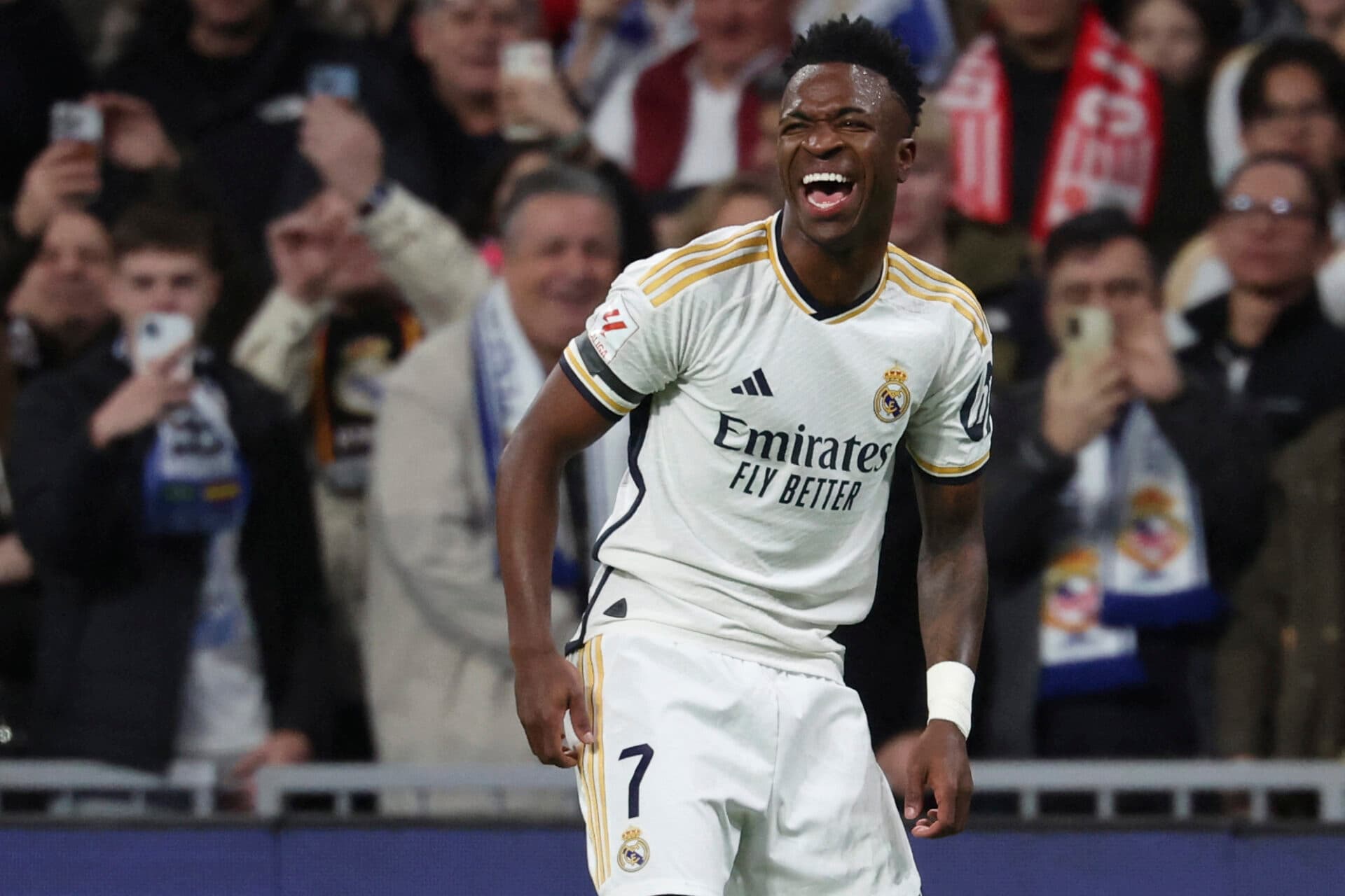 Brasileiros comandam goleada do Real Madrid contra a sensação Girona