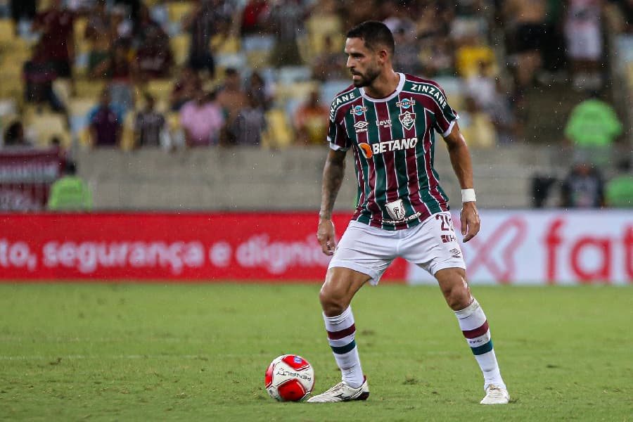 Renato Augusto rescinde com Fluminense e estuda se aposentar