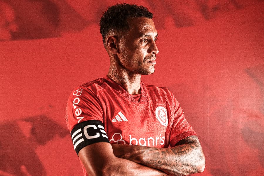 Alan Patrick exalta regularidade inédita e espera convocação para seleção