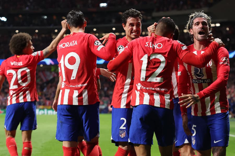 Atlético de Madri sofre, mas vence o Dortmund com gol de brasileiro