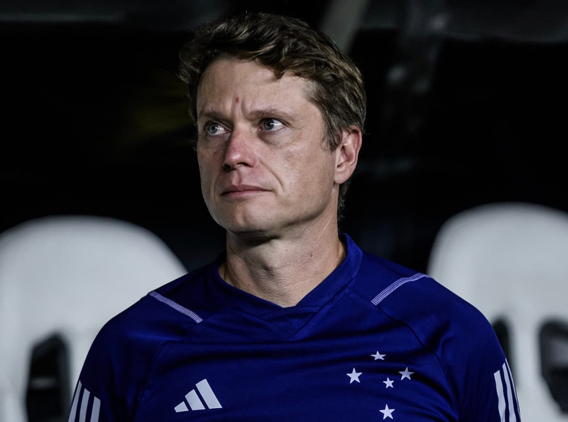 Cruzeiro demite Fernando Seabra após empate com Cuiabá