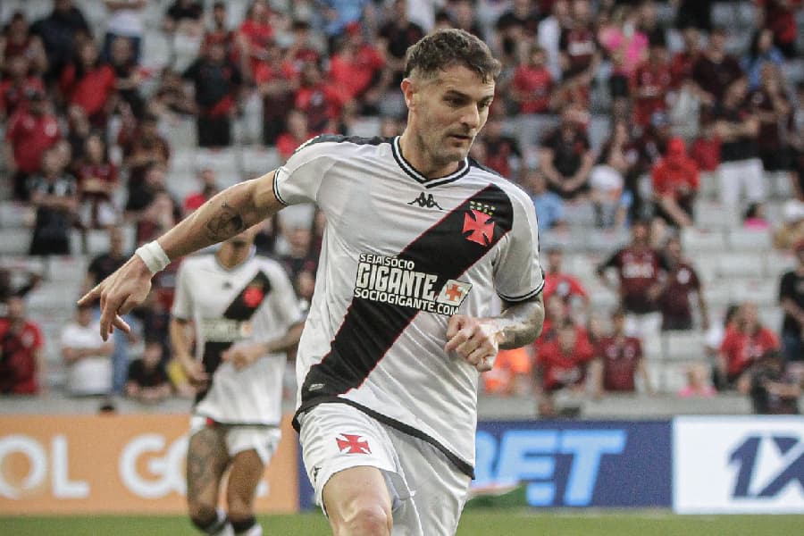 Vasco x Vitória: onde assistir ao jogo pelo Brasileirão