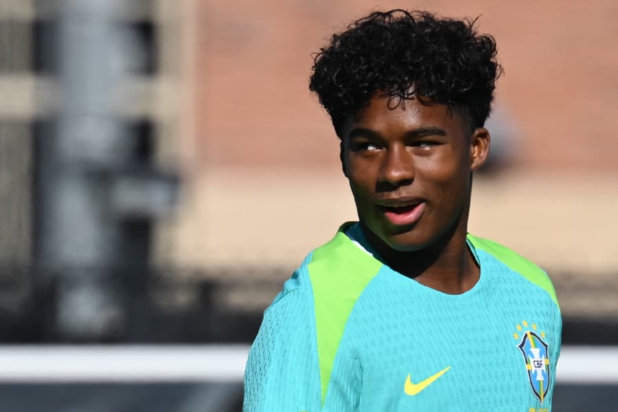 Dorival confirma Endrick na vaga de Vini Jr contra o Uruguai