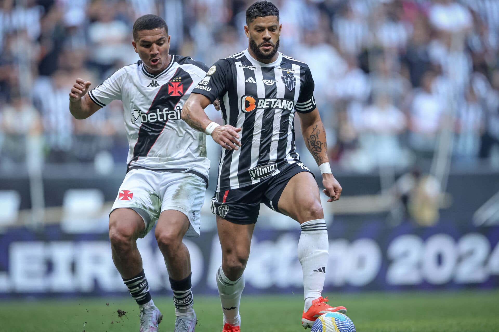 Galo derruba sequência do Vasco em reestreia de Coutinho