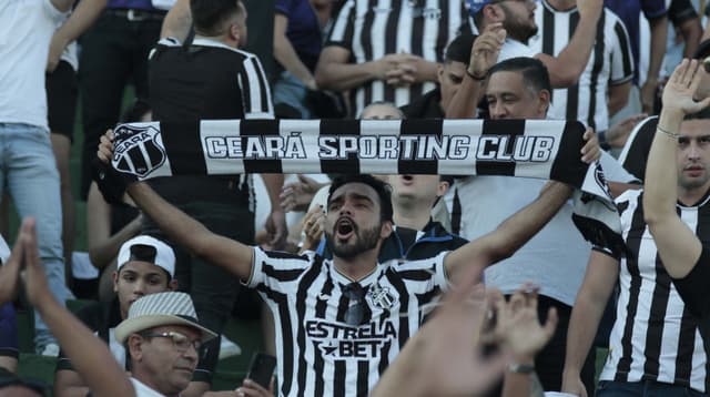 Ceará segura empate contra o Guarani, é ajudado com resultados, e volta à série A