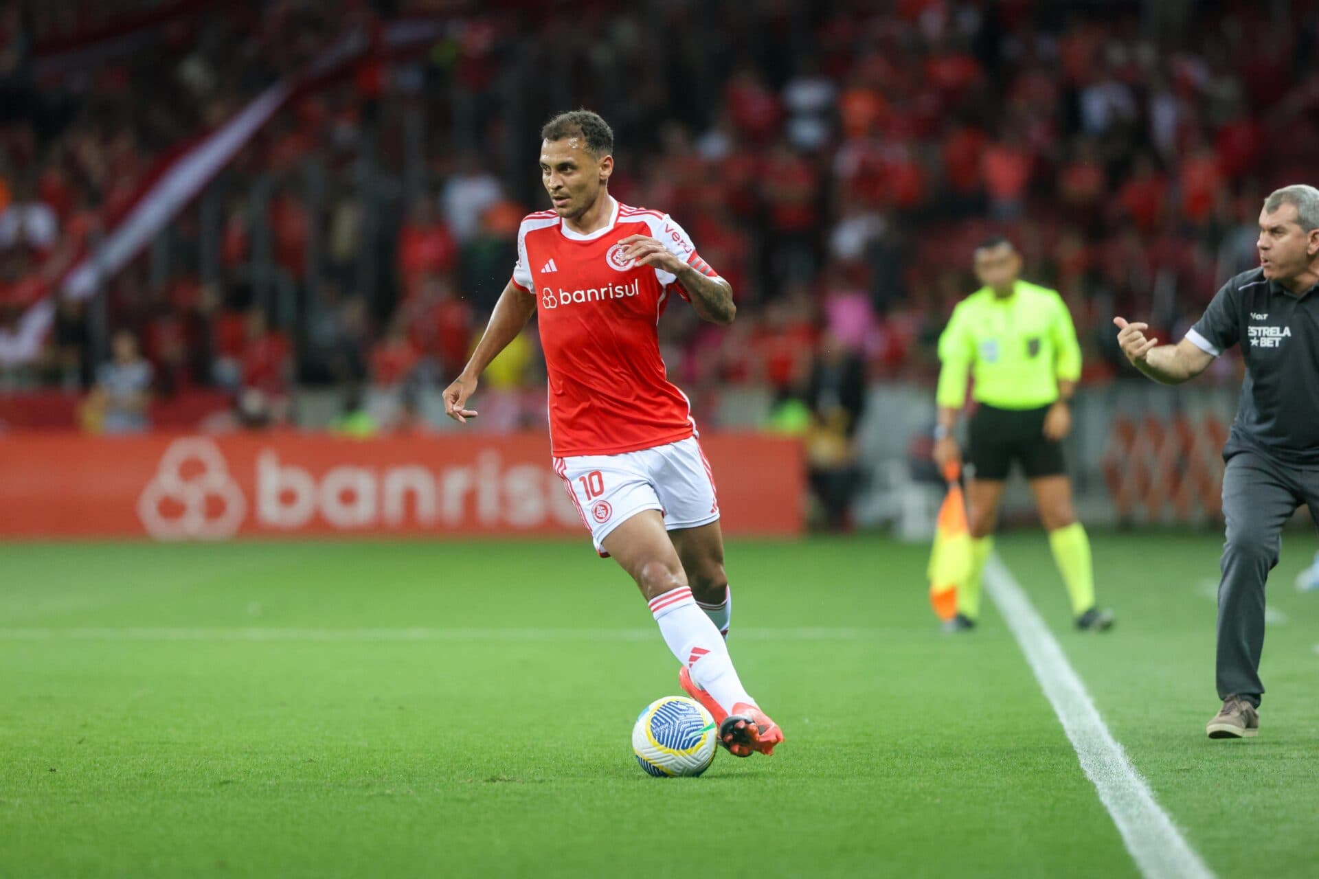 Alan Patrick é o jogador com mais passes decisivos no mundo