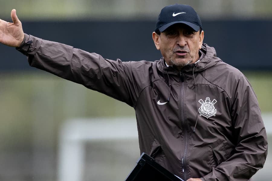 Fim de ciclo: Corinthians demite o técnico Ramón Díaz