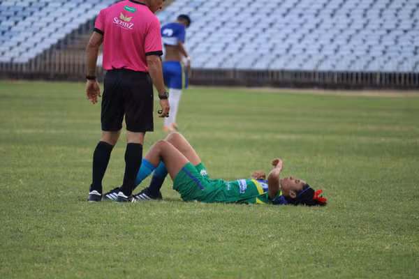 Time leva 34 gols em dois jogos e desiste de competição