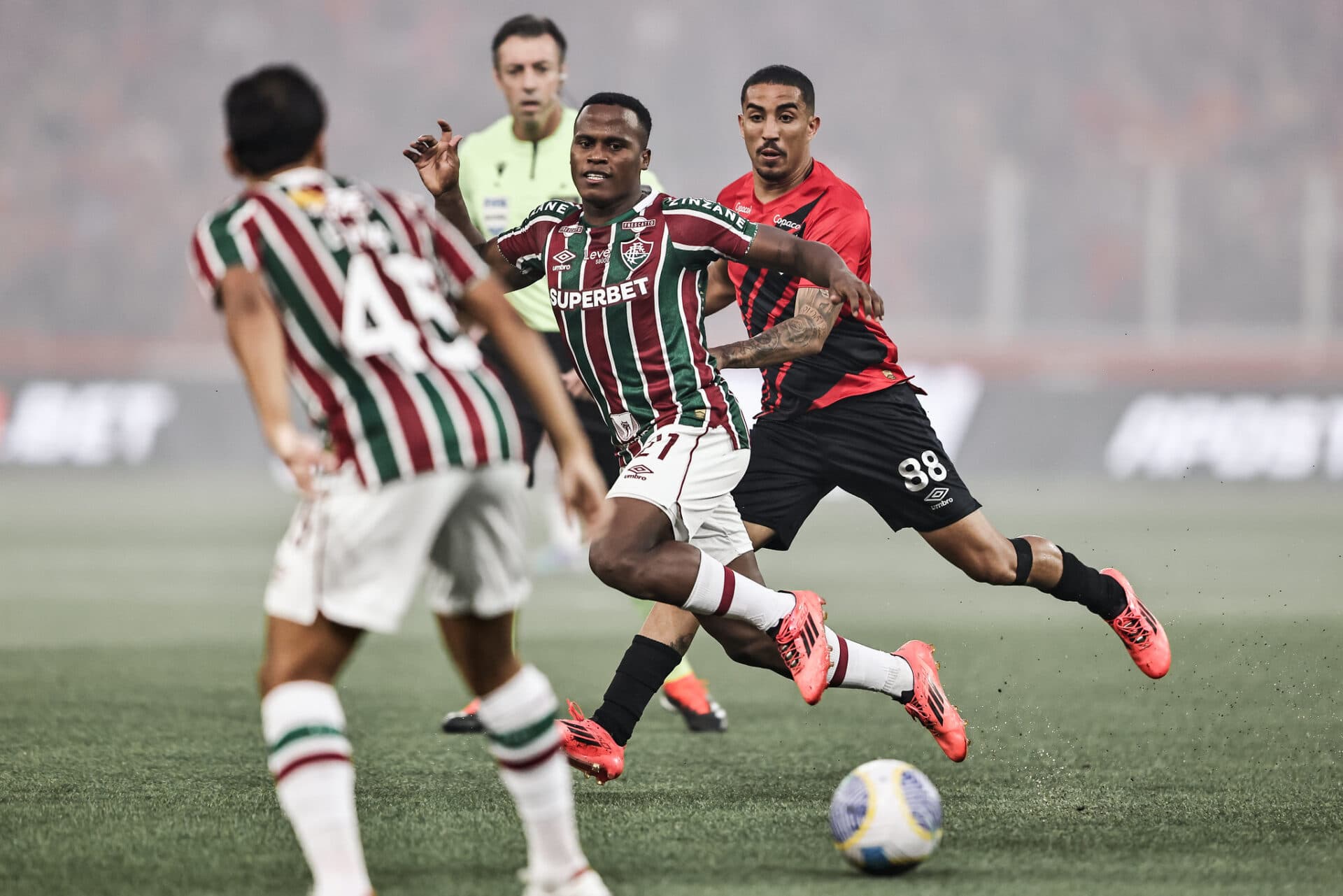 Fluminense recusa proposta do Olympiacos por Arias