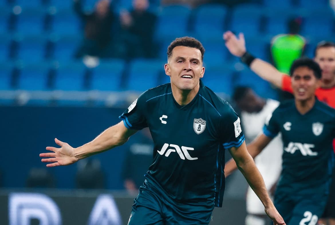 Botafogo leva 3 do Pachuca e cai no Intercontinental