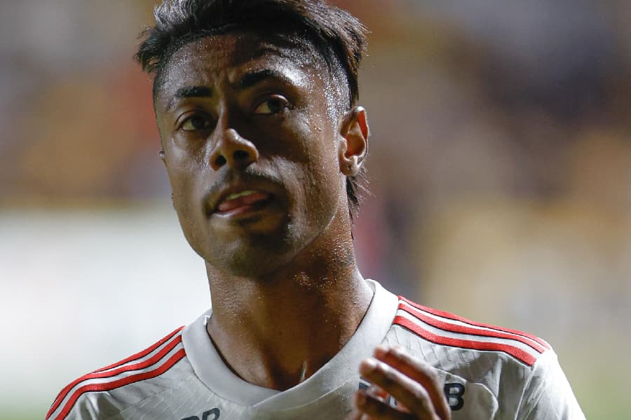 Bruno Henrique é indiciado por fraude em Flamengo e Santos