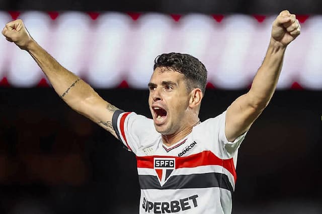 Oscar, do São Paulo, recebe alta cinco dias após desmaio