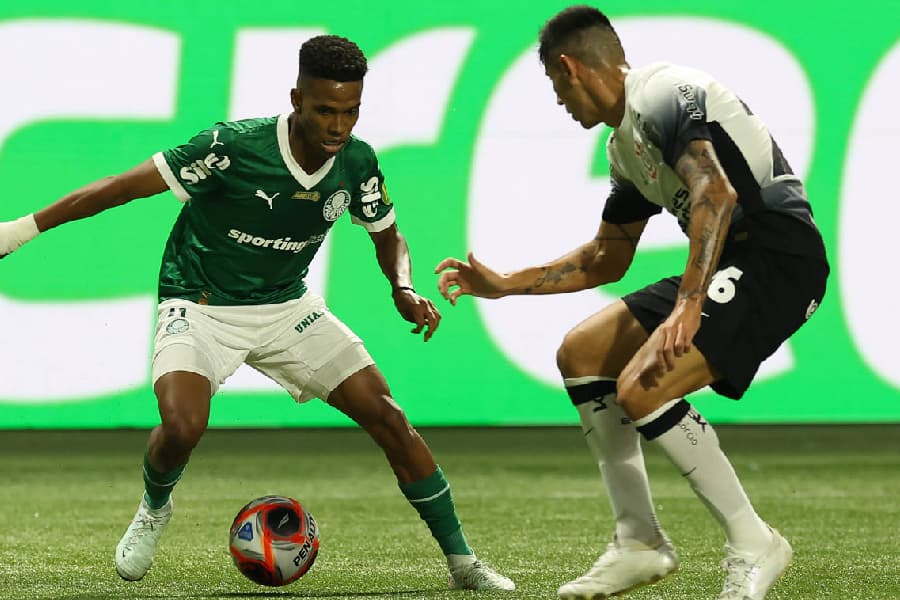 Estêvão repete sina de Gabriel Jesus e segue apagado em clássicos