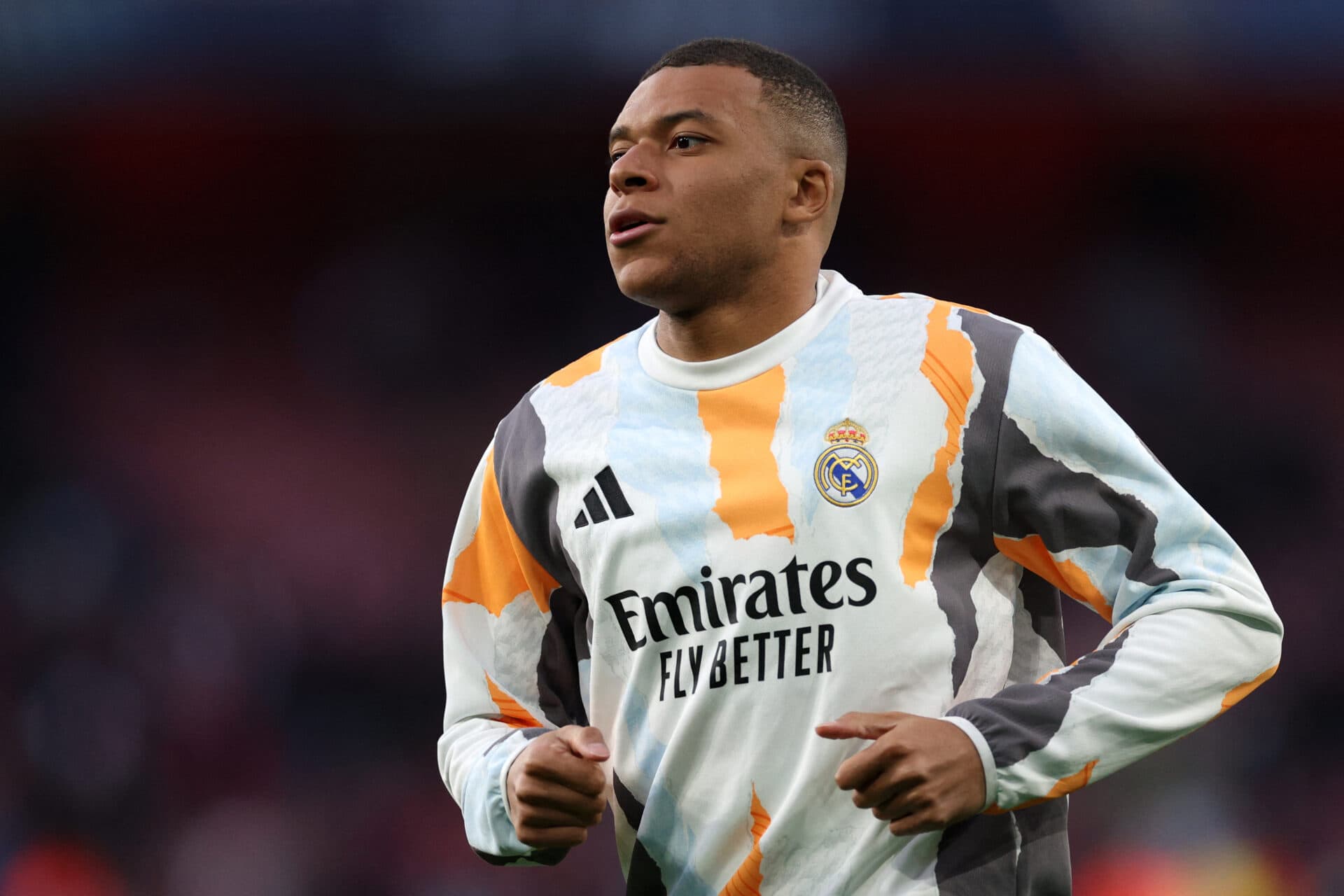 Guerra judicial: Mbappé bloqueia R$ 359 mi do PSG e quer banimento