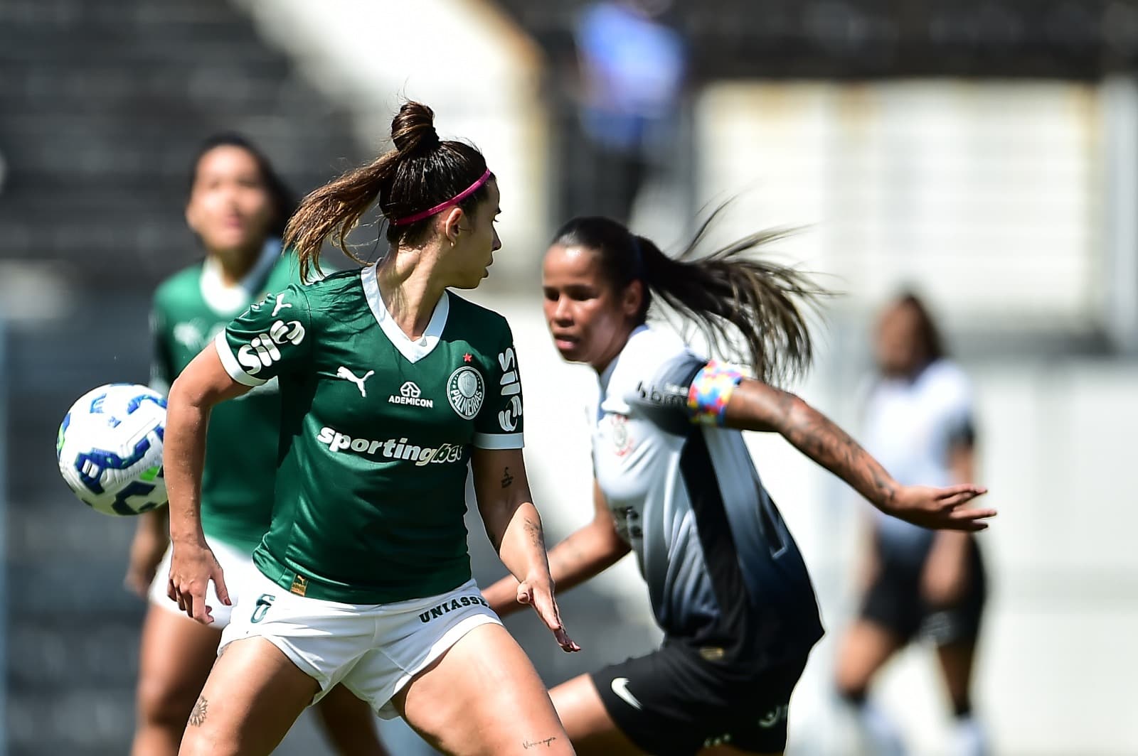 Palmeiras vence Dérbi contra Corinthians no Brasileirão feminino