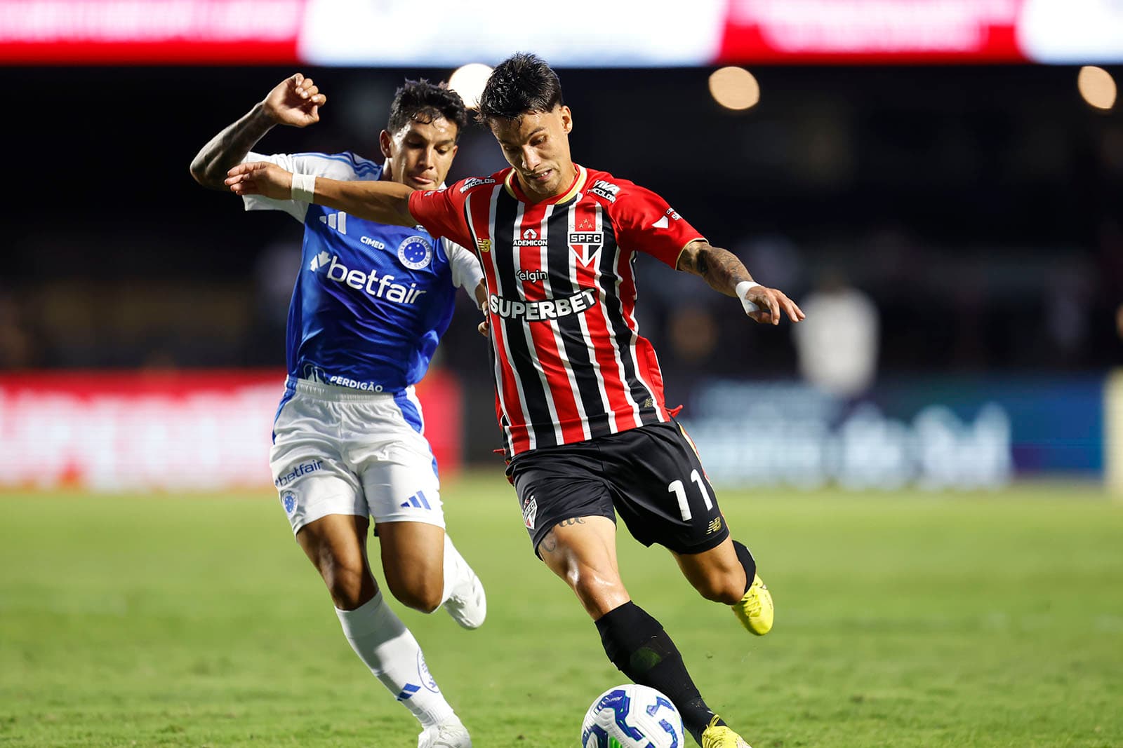 São Paulo volta a tropeçar e sofre empate do Cruzeiro no MorumBis