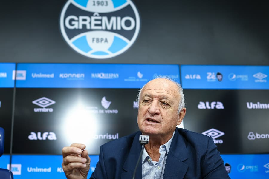 Felipão descarta papel de treinador no Grêmio de Mano Menezes