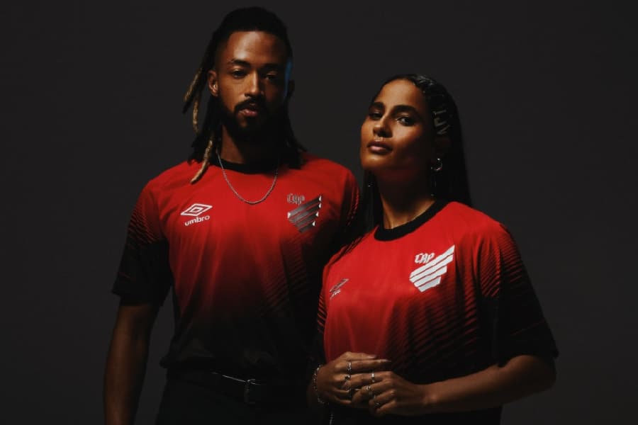 Athletico-PR estreia camisa nova e sinaliza transição para 2026