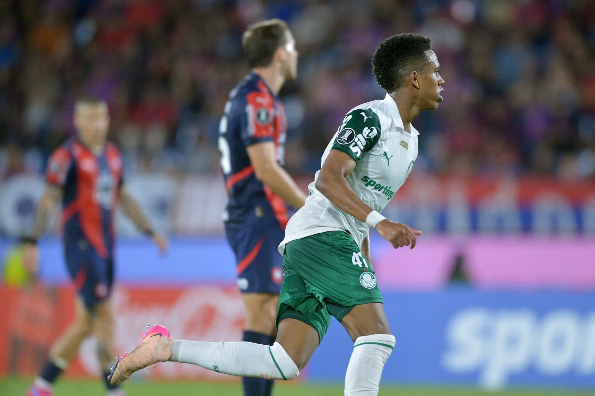 Palmeiras vence Cerro e confirma classificação antecipada na Libertadores