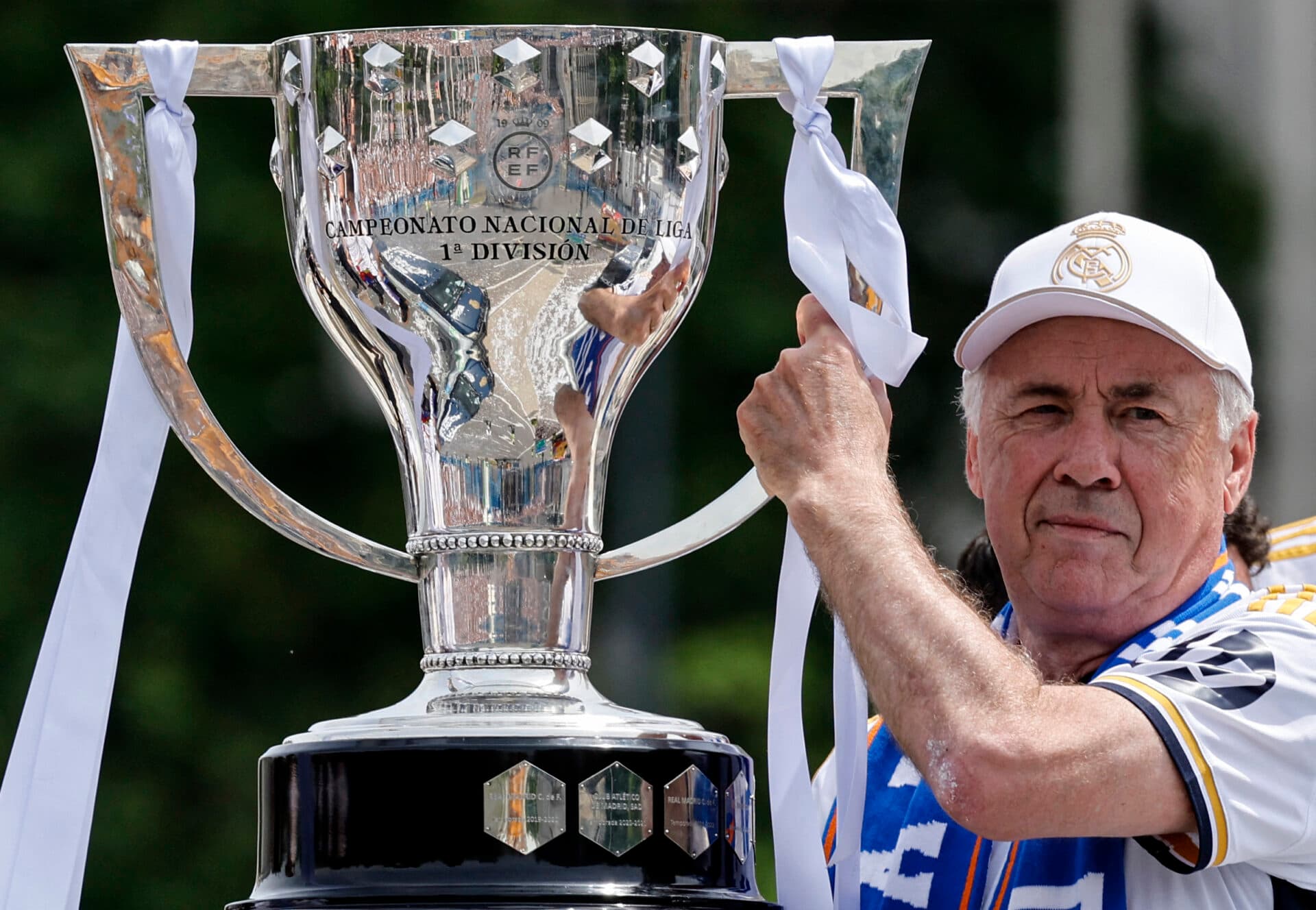 Ancelotti tem 32 títulos na carreira e assumirá seleção pela 1ª vez