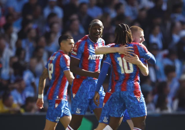 Por causa de Textor, Crystal Palace é ‘rebaixado’ para a Conference League