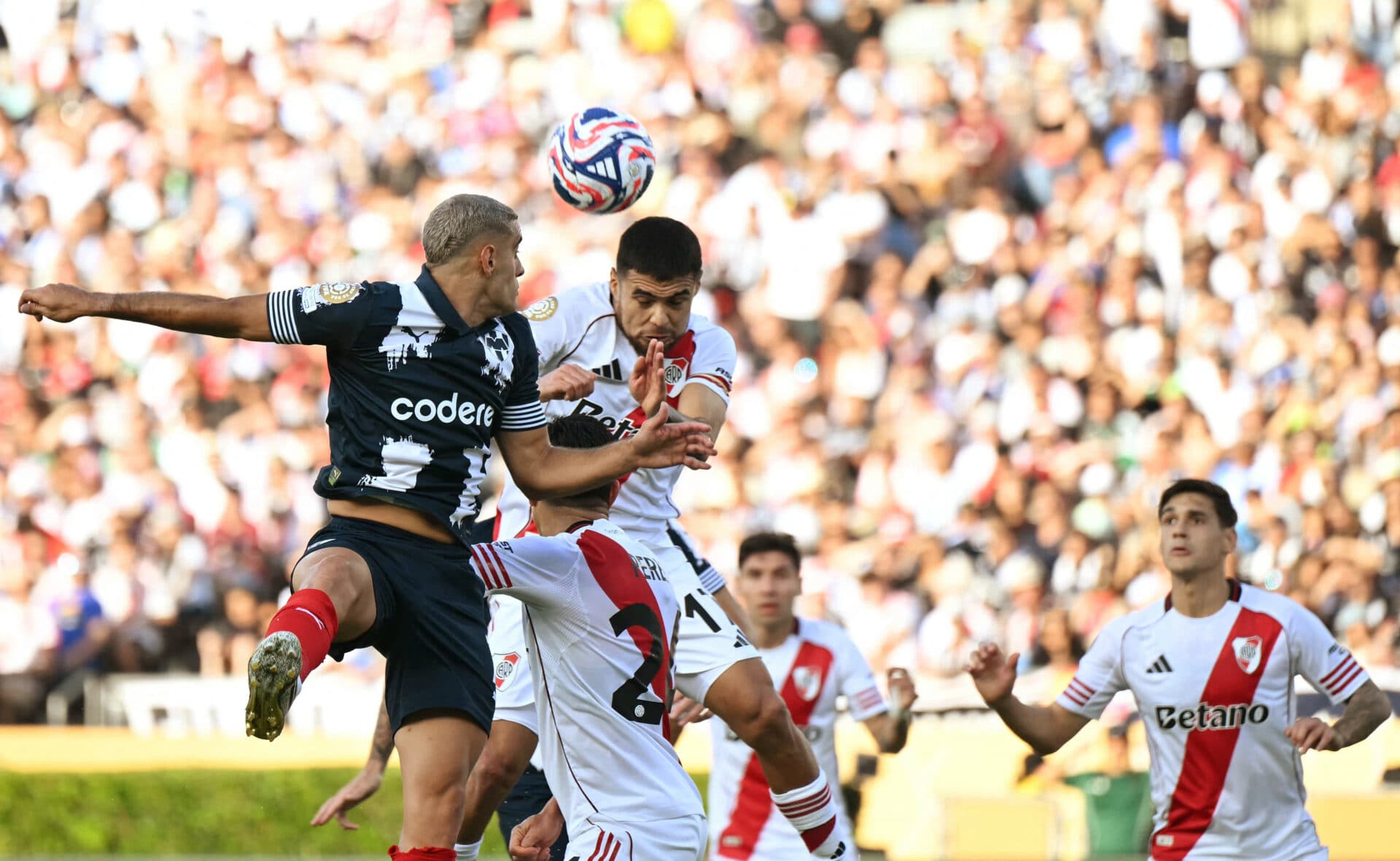 River Plate e Monterrey empatam em ‘jogo de Libertadores’ no Mundial