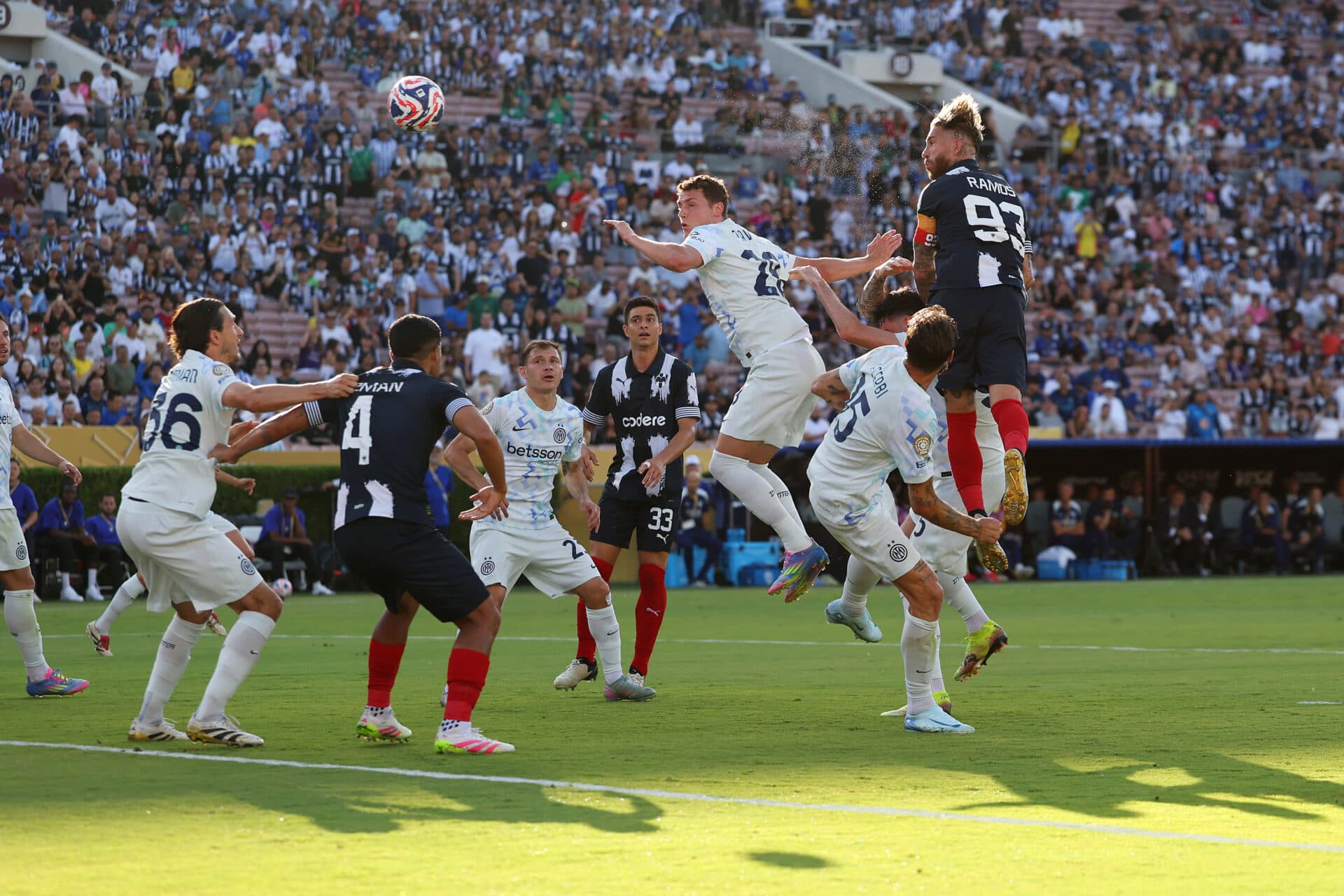 Inter de Milão e Monterrey empatam com gols de estrelas pelo Mundial de Clubes