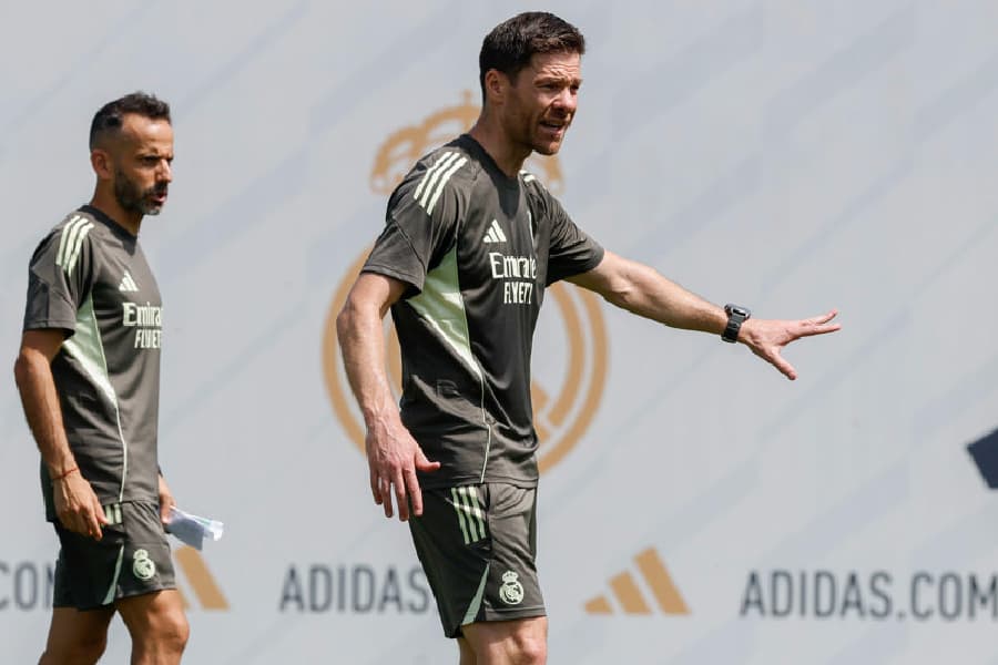 Real Madrid estreia desfalcado, mas ainda com ar de favorito ao título