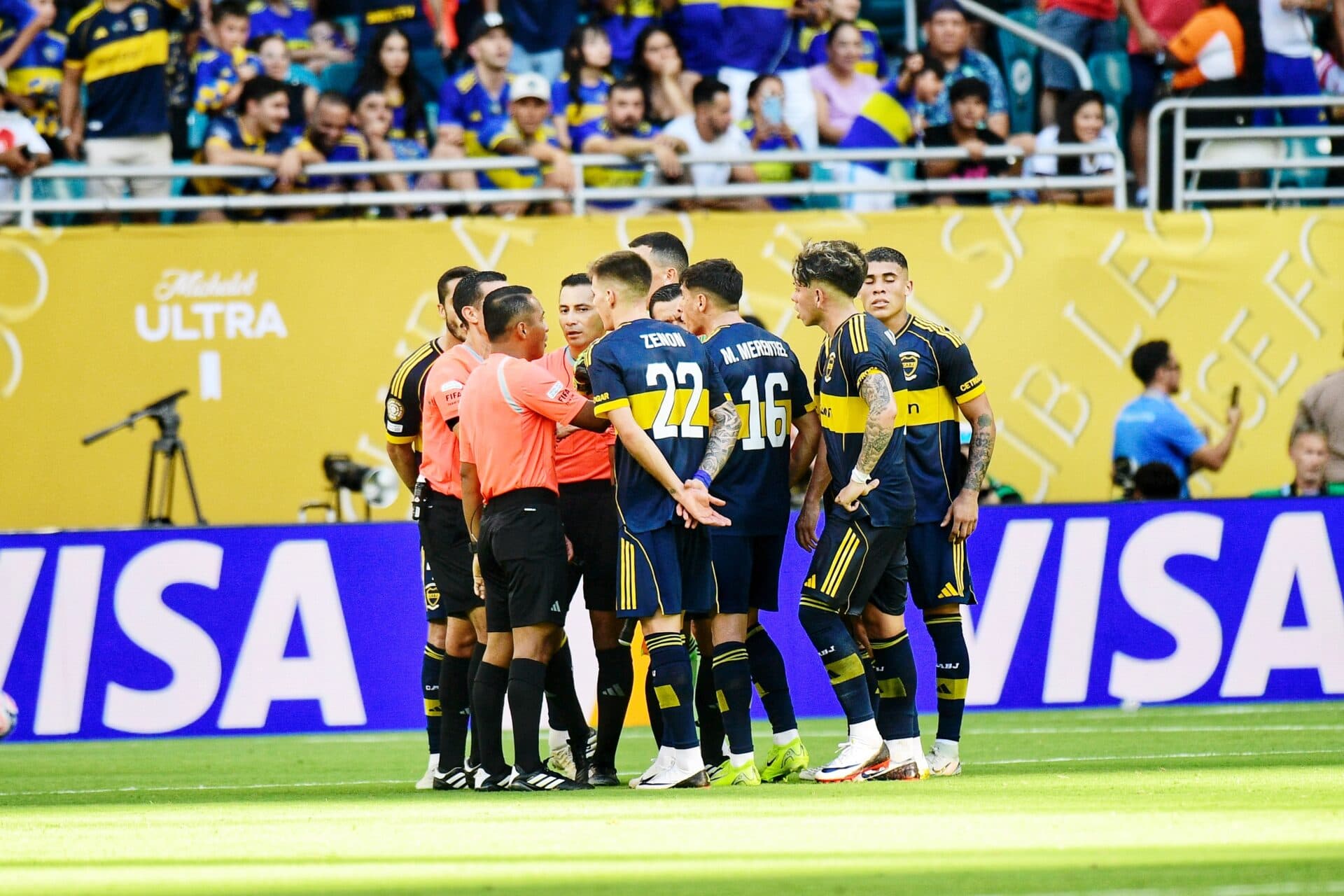 Boca desmarca treino com entrevistas e pode ser multado pela Fifa