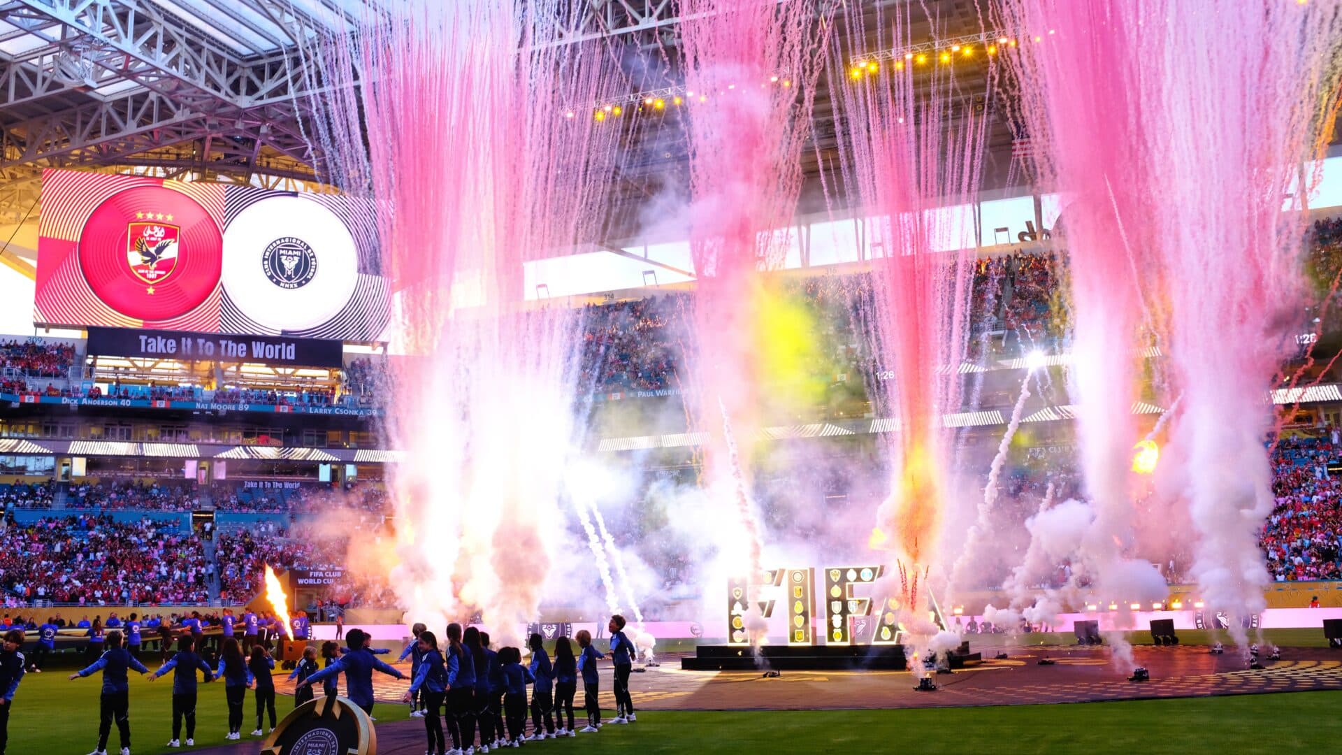 Na-na-na: conheça a música que embala o Mundial de Clubes