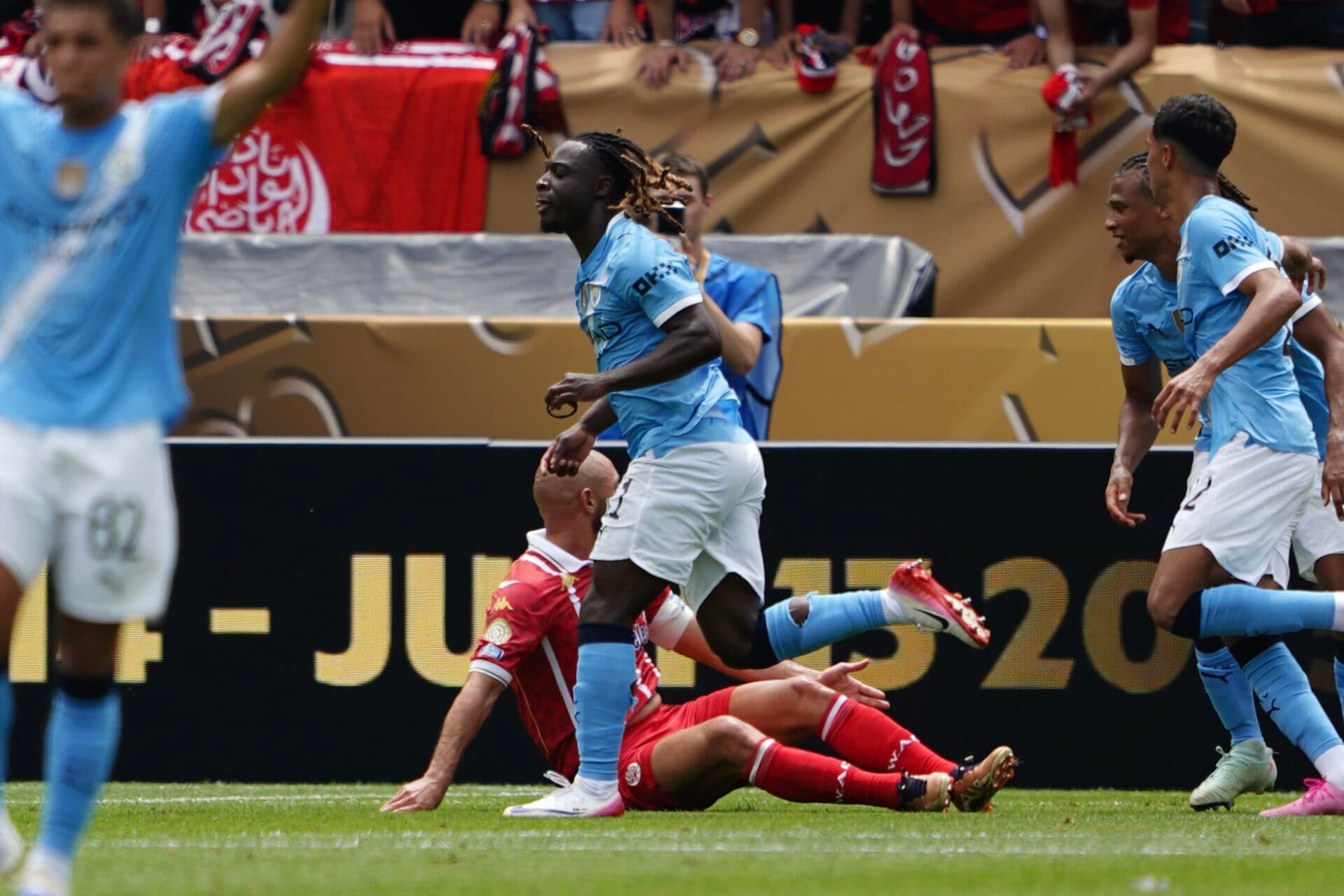 Manchester City não sofre e bate Wydad Casablanca pelo Mundial