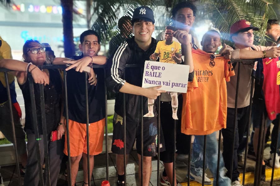 Brasil chega ao Equador e deixa torcida ‘no vácuo’ após longa espera