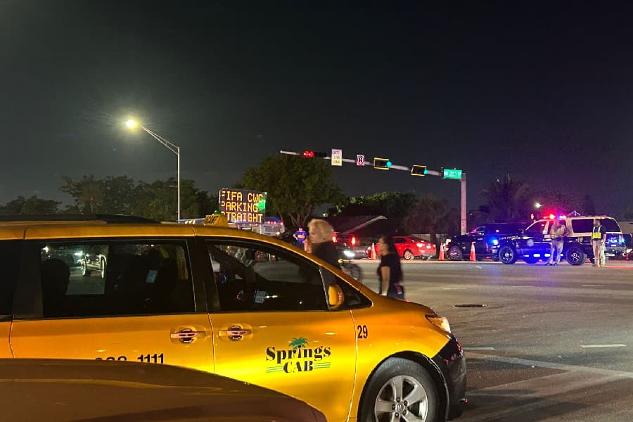 Taxistas driblam regra e extorquem torcedores no Mundial de Clubes