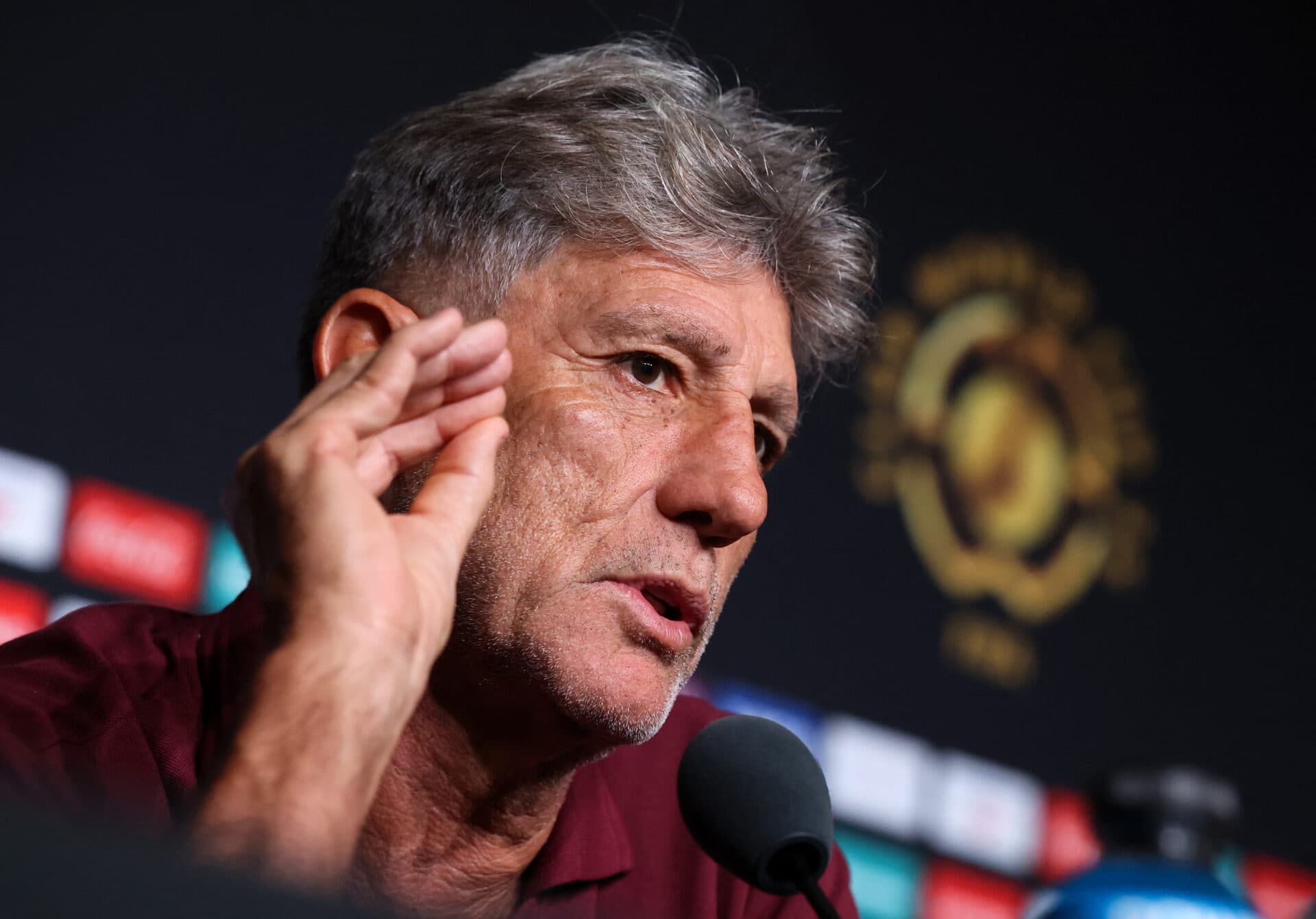 Renato diz que ‘Fluminense é patinho feio’ e rasga elogios a Thiago Silva