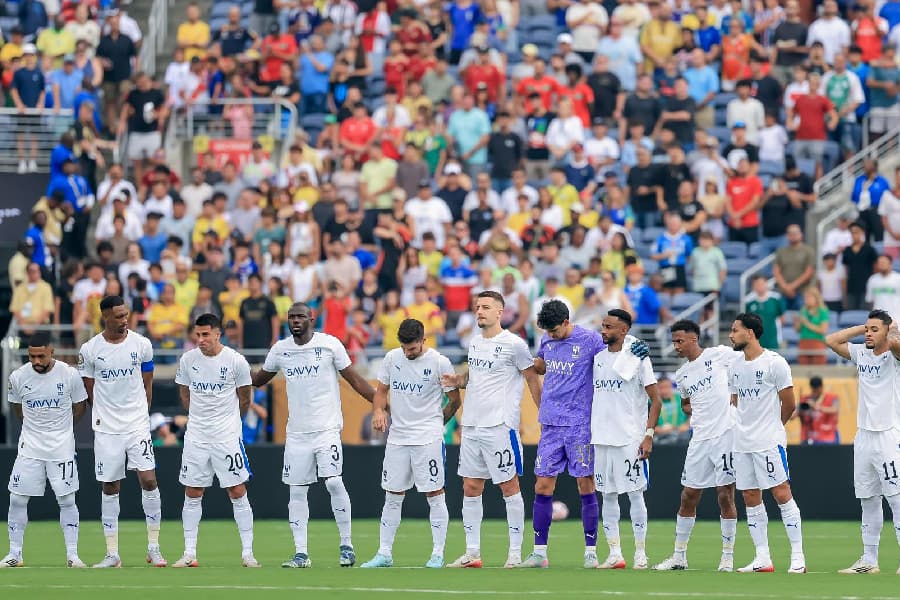 Portugueses do Al Hilal vão às lágrimas com homenagem a Diogo Jota e André Silva