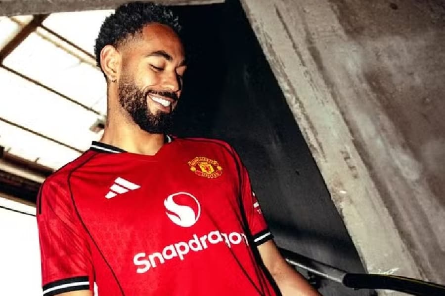 Matheus Cunha assume a camisa 10 do Manchester United