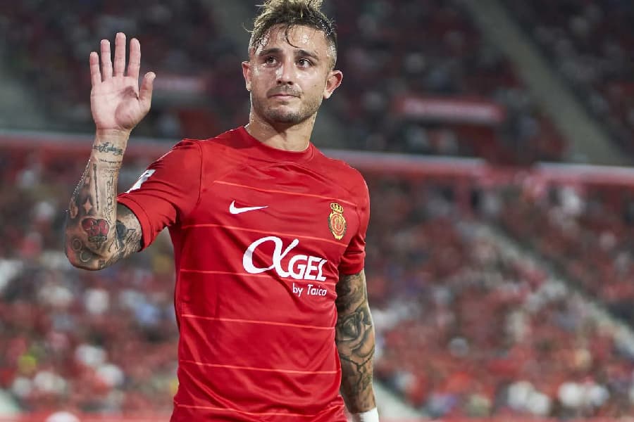 Quem é Pablo Maffeo, lateral alvo do Galo e desafeto de Vini Jr.