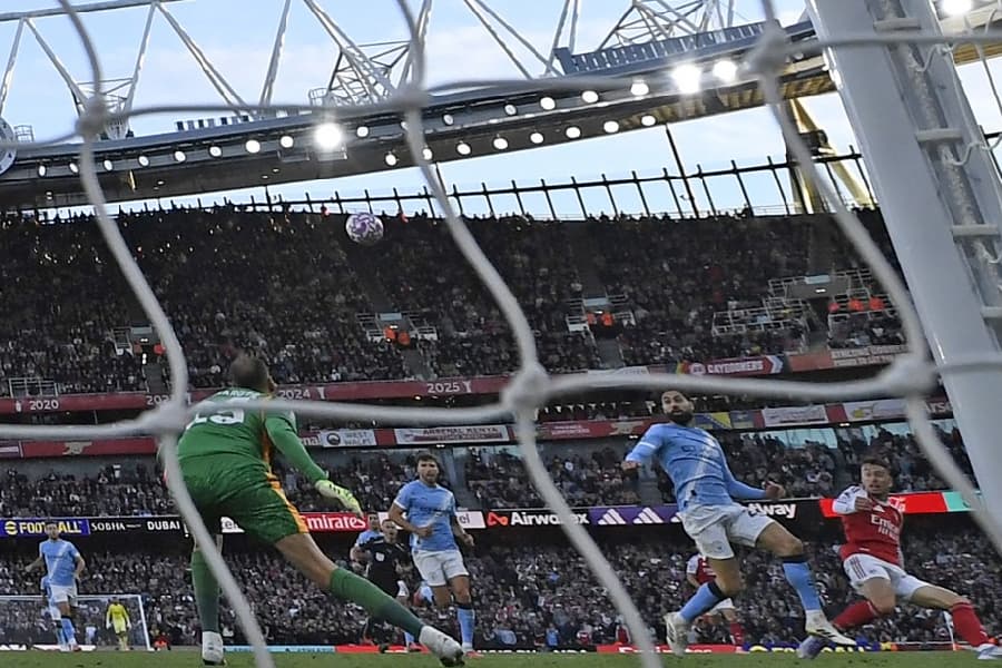 Martinelli marca nos acréscimos e garante empate do Arsenal contra City