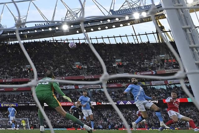 Martinelli marca nos acréscimos e garante empate do Arsenal contra City