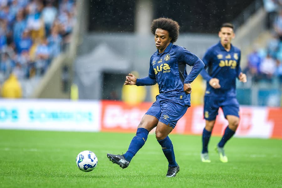 Willian tem fratura constatada em seu 3º jogo pelo Grêmio