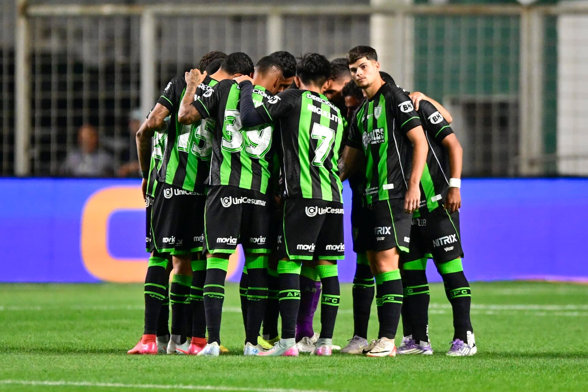 América-MG e Cuiabá empatam em jogo morno debaixo de chuva pela Série B