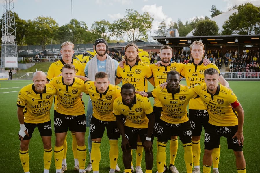 Mjallby: time de vilarejo superou 3ª divisão e pode ser campeão nacional