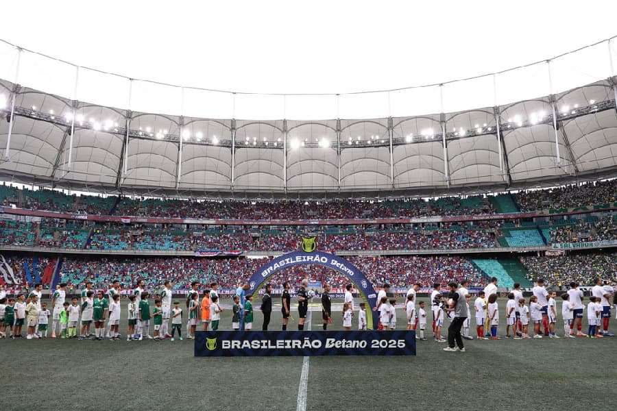 Fonte Nova responde Abel sobre gramado e garante condições de jogo