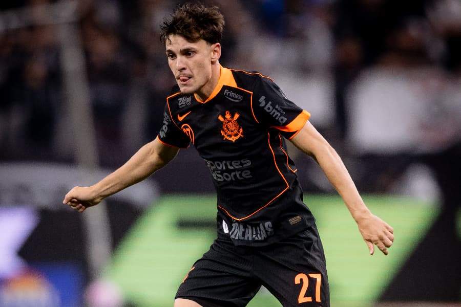 Breno Bidon celebra sequência no Corinthians: ‘Jogo em qualquer posição’