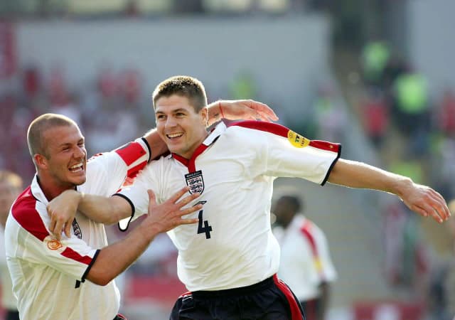 Gerrard explica fracassos da Inglaterra: ‘Perdedores egoístas’