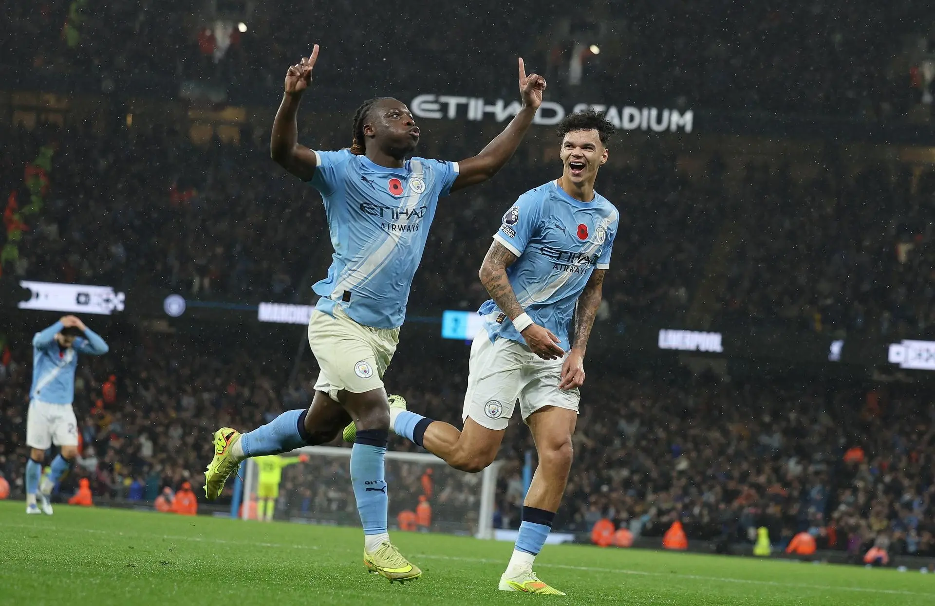 Doku brilha e City vence clássico contra o Liverpool