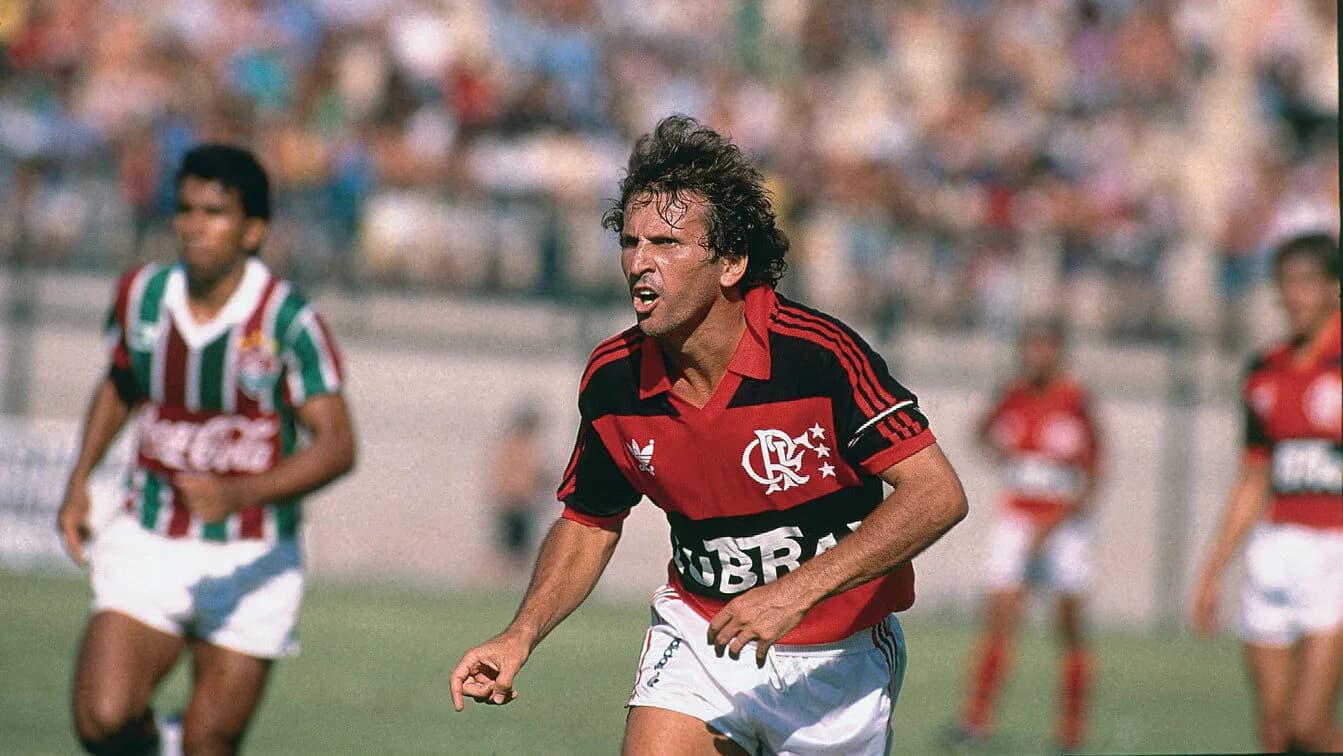 Última camisa de Zico no Flamengo vai a leilão; saiba valor