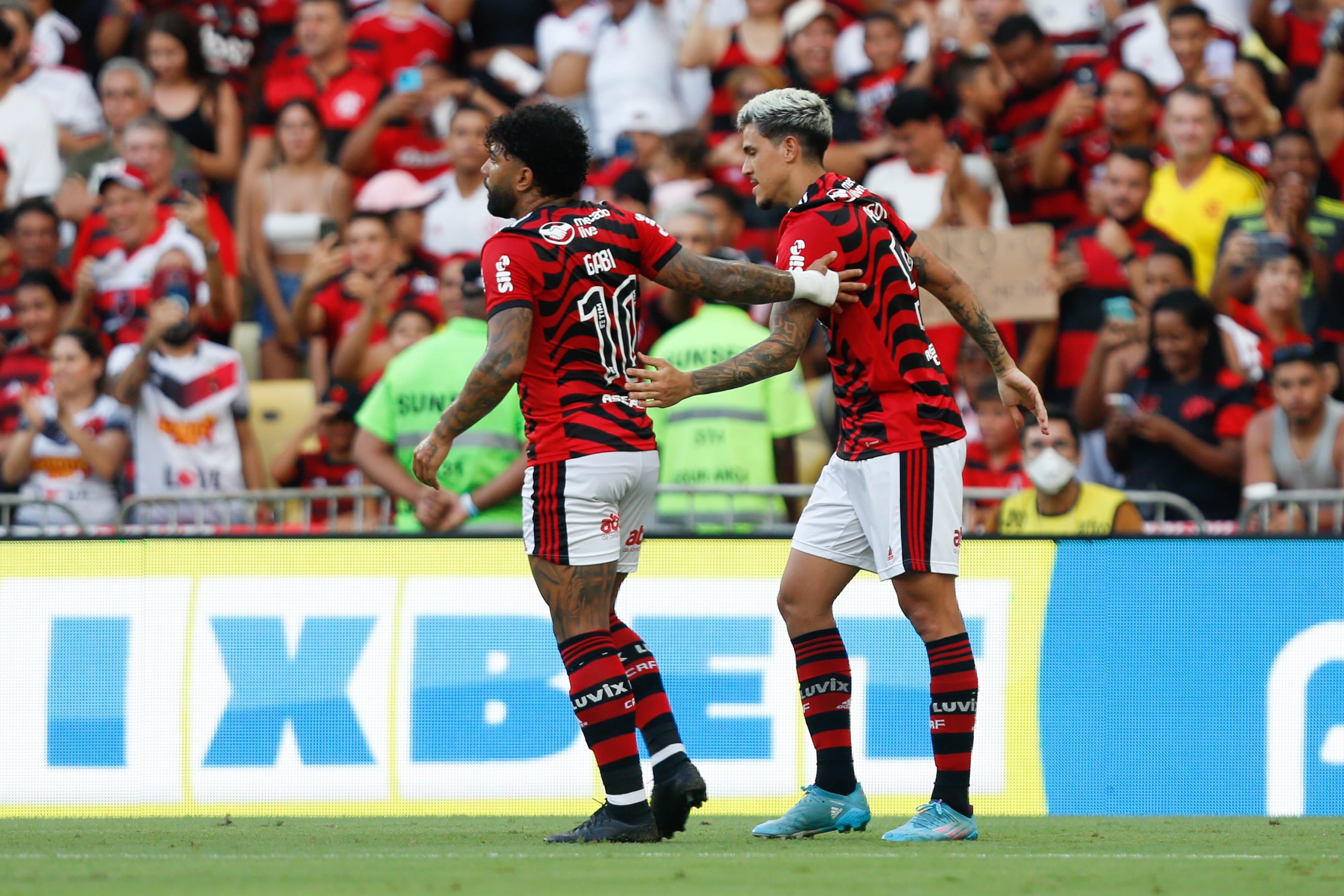 Pedro x Gabigol: o abismo em números entre os rivais por vaga na era Tite