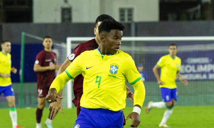 Família de Endrick é alvo de racismo no Pré-Olímpico